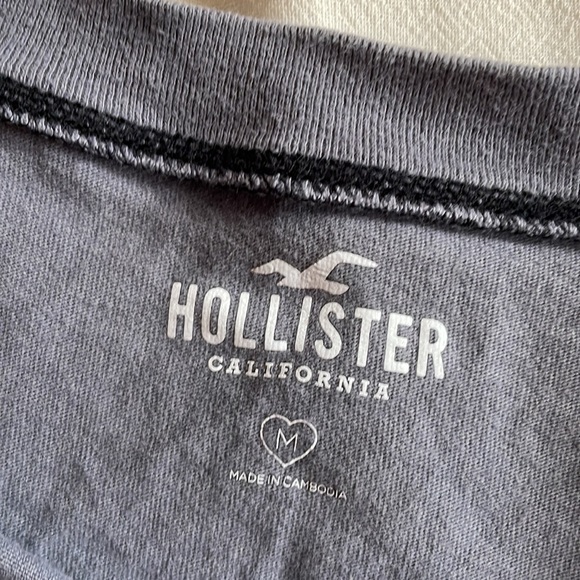 Hollister Grey Top - Picture 2 of 2